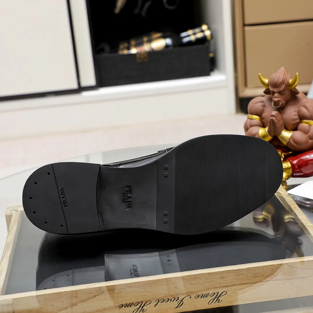 Men's shoes 💰620 💰💰🎩🎩【Prada】Counter 1:1⬆️original reproduction, absolute quality🆗original outsole, high-quality imported rubber, wear-resistant and non-slip, never degummed, upper material: imported first-layer cowhide➕anti-slip foam outsole, official website material, inner material: water-dyed leather lining, 3 colors available! Code number 38-44 (45. Can be customized)